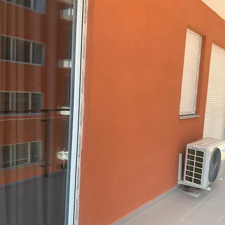 Banesa Me Qera 15,36 Rana Hedhun Appartamento Lezhë